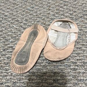 Bloch soft dance shoes